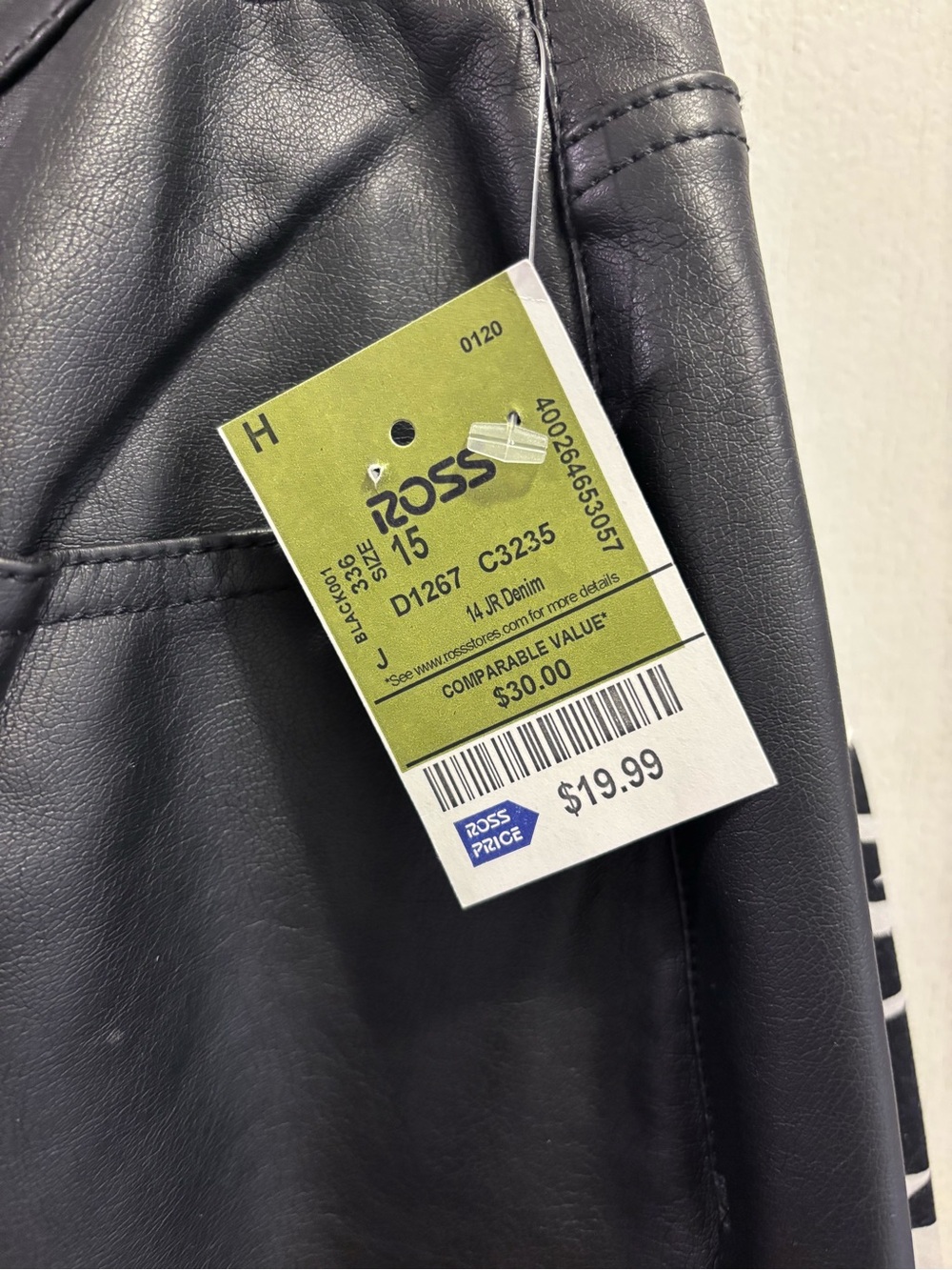 Men's Black Faux Leather Cargo Pants - Picture 3 of 3